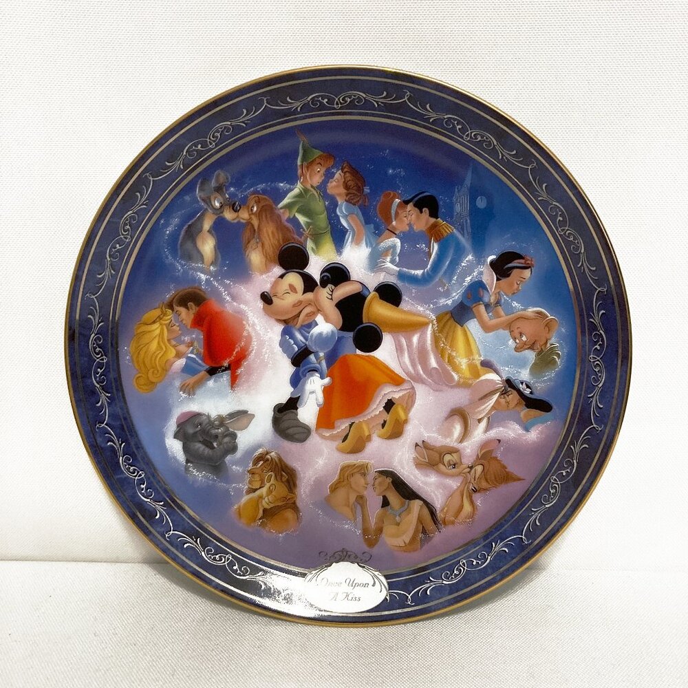 Bradford Exchange Disney Once Upon A Kiss Collector Plate 8" Diameter